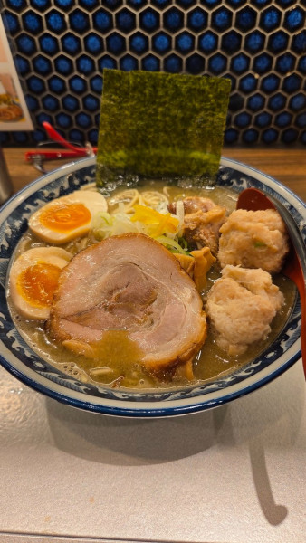 「元祖特製濃厚煮干しそば」@麺屋 音の写真