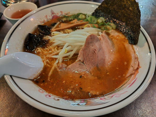 「ニンニクラーメン」@ハルピンラーメン 塩尻広丘駅前店の写真