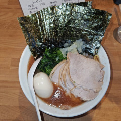 家系らーめん やなぎやの写真