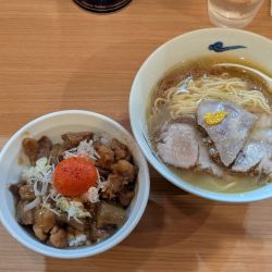 鰤塩らーめんとどて焼きご飯