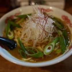 スパイシーチキンカレーラーメン