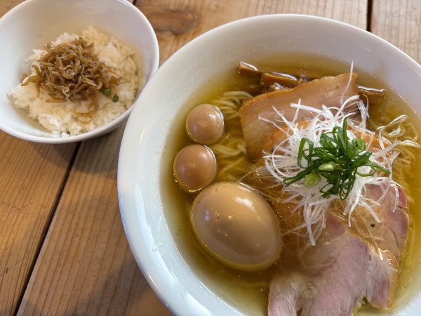 「特製鶏ソバ 潮＋ちりめん山椒ご飯（1550円）」@The Noodles & Saloon Kiriyaの写真