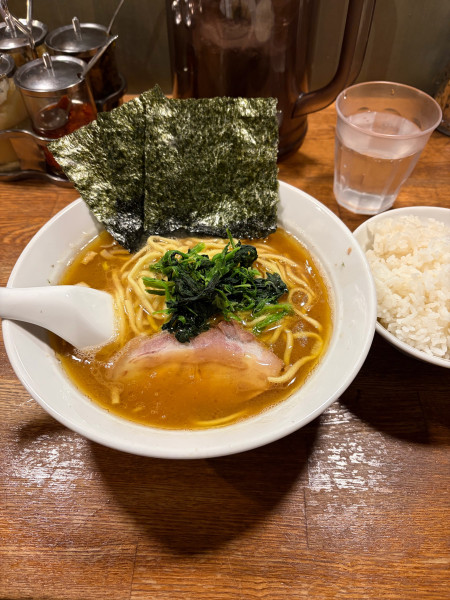 「ラーメン並　ライス」@MONTANAの写真