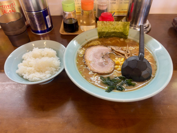 「ミソラーメン800円・半ライス200円」@ラーメンショップ 八街店の写真