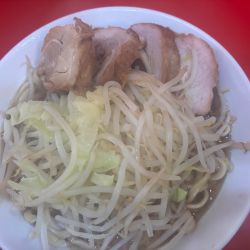 豚ラーメン　半麺
