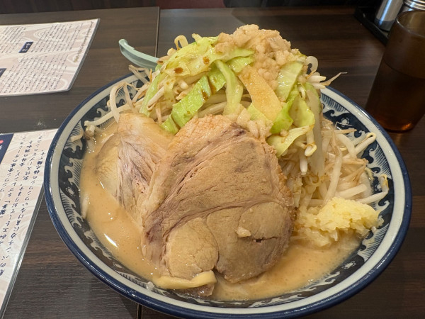 「ヤバとん+中盛り」@麺屋 武士道 瑞江店の写真