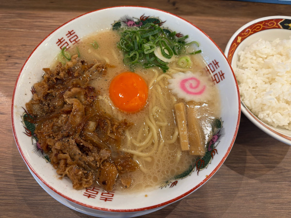 「肉玉中華そば」@肉玉中華そば 轟 名駅店の写真