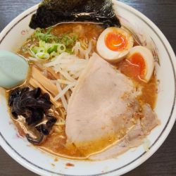 ニンニクラーメン
