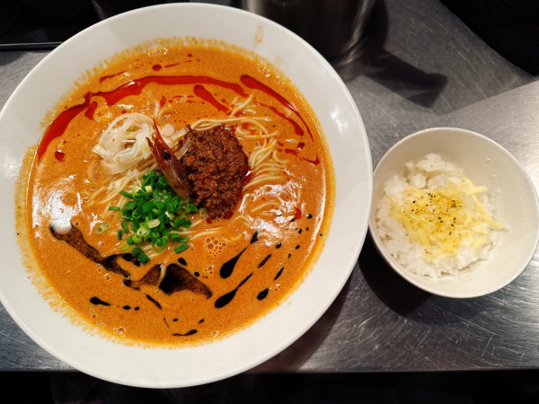「海老寿久担々麺＋追いリゾット」@麺屋 愛心 TOKYO 町屋店の写真