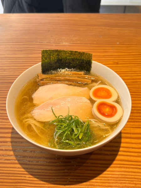 「貝出汁ゆず塩ラーめん」@貝出汁ラーめん クラムの写真