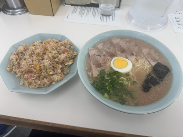 「ラーメン　焼飯」@ひろせ食堂の写真