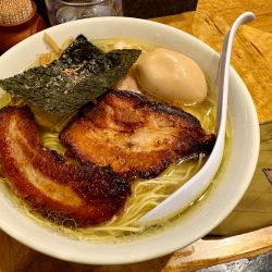 塩チャーシューそば大＋半熟玉子