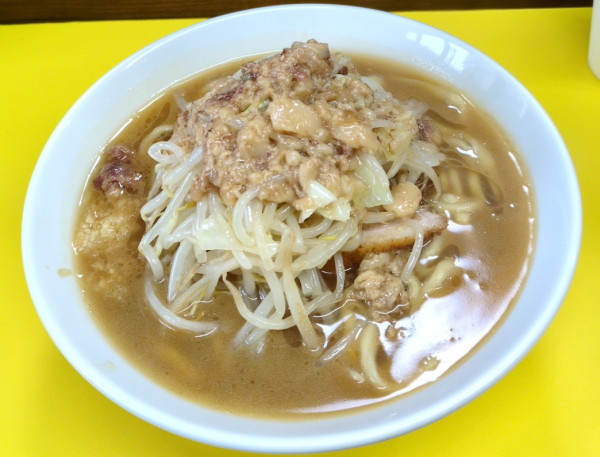 「ラーメン小」@豚が1番⭐︎脂が2番の写真