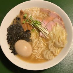 背脂煮干しそば1200円ワンタン3個150円味玉CP【限定】