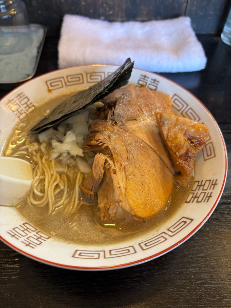 「中華そば　豚まし　のりついか」@中華ソバ 伊吹の写真