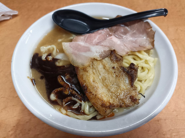 「辛ド豚骨」@ド豚骨 貫の写真