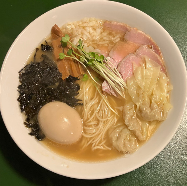 「背脂煮干しそば1200円ワンタン3個150円味玉CP【限定】」@FOOD TRUCK むべの写真