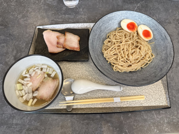 「つけ蕎麦〈塩〉上」@宍道湖しじみ中華蕎麦 琥珀 池袋店の写真