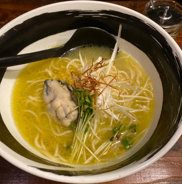 「【限定】牡蠣そば　1300円」@麺場 ハマトラの写真