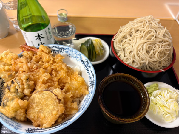 「天丼セット1000円+天覧山(本生)880円」@竹むらの写真