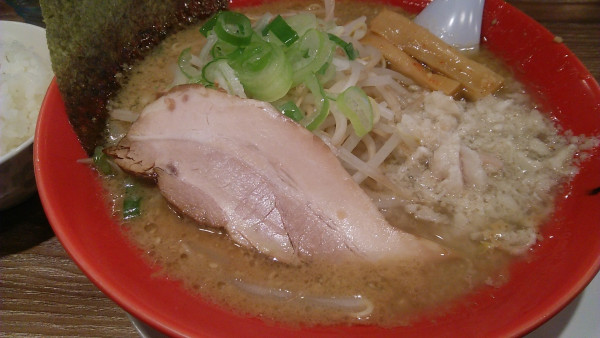 「背脂味噌 950円＋半ライス 100円」@旭川味噌ラーメン ばんから 上野店の写真