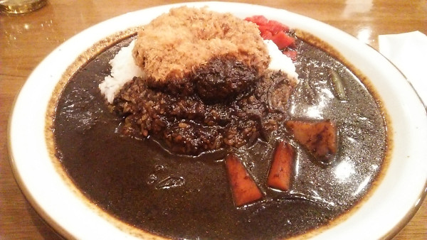 「メンチカレー 910円＋5辛 70円」@ラホール 御徒町店の写真