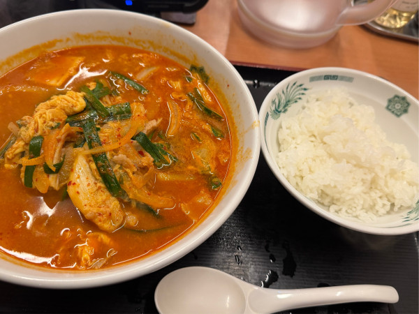 「チゲ味噌ラーメン」@日高屋 六本木店の写真