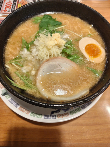 「生姜ラーメン（小ライス）（あぶりチーズ餃子）」@おおぎやラーメン 高崎問屋町店の写真