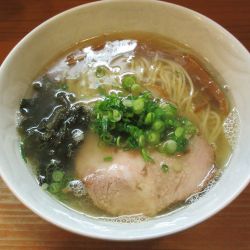 塩らぁ麺（880円）
