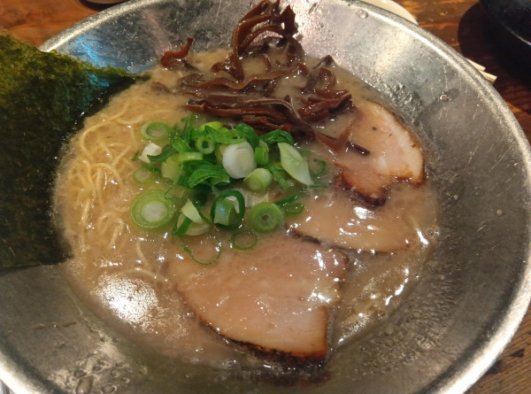「とんこつラーメン」@らーめん 極 本店の写真