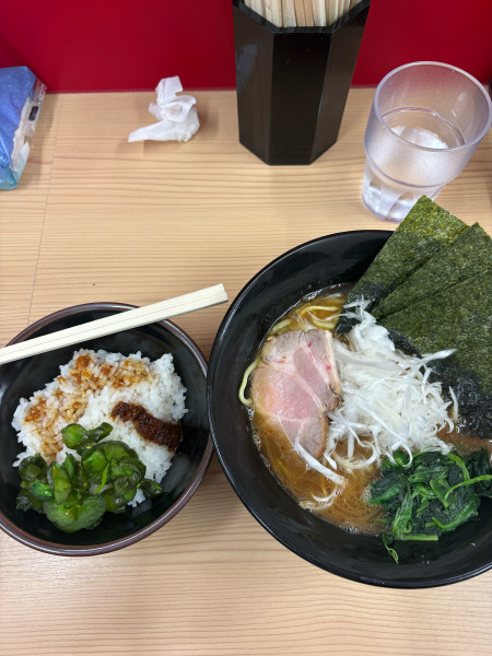 「らーめん白髪ネギ」@横浜ラーメン 武蔵家 成増店の写真