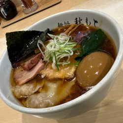 特製醤油らーめん