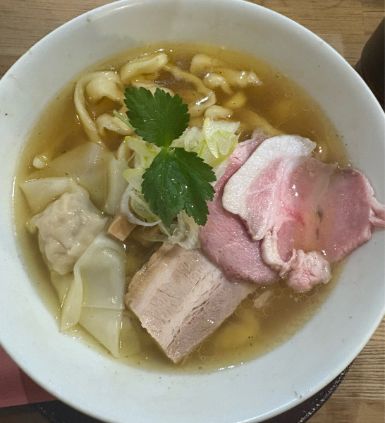 「しなそば大盛」@手打ち正麺 Hachimitsuの写真