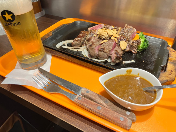 「ｲﾁﾎﾞｽﾃｰｷ300g肉ﾏﾈｰ他無料ｶﾚｰｿｰｽ250円」@いきなりステーキ セブンパークアリオ柏店の写真