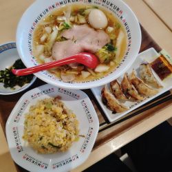 煮卵ラーメン＋半炒飯・餃子セット(1,010+560円)