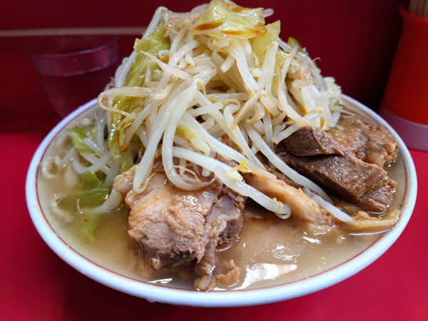 「大豚  野菜  ニンニク  カラメ」@ラーメン二郎 三田本店の写真