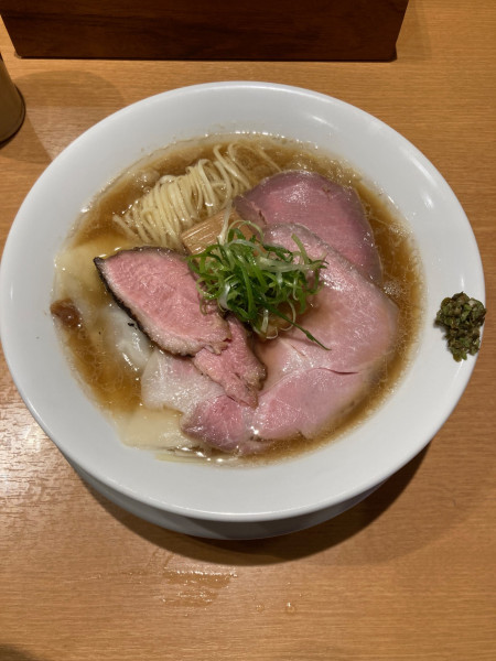 「特上牛醤油と山椒の中華そば」@麦の夜明けの写真
