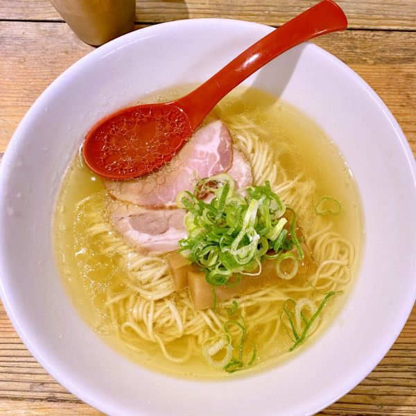 「軍鶏塩ラーメン ¥1000」@麺屋 翔 西新宿本店の写真