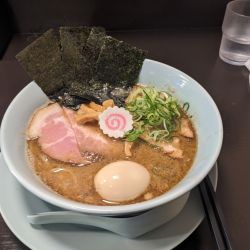 豪華魚介豚骨ラーメン（手もみ麺）