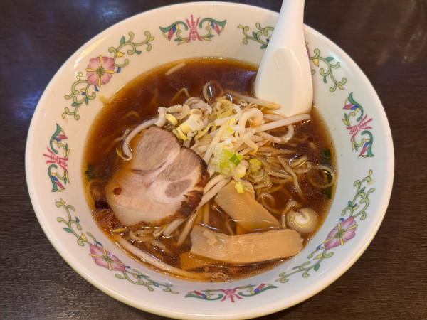 「ラーメン　700円」@晴華楼の写真