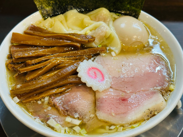 「特製東京ラーメン 塩 1,400円 メンマ 200円」@自家製麺 うるちの写真