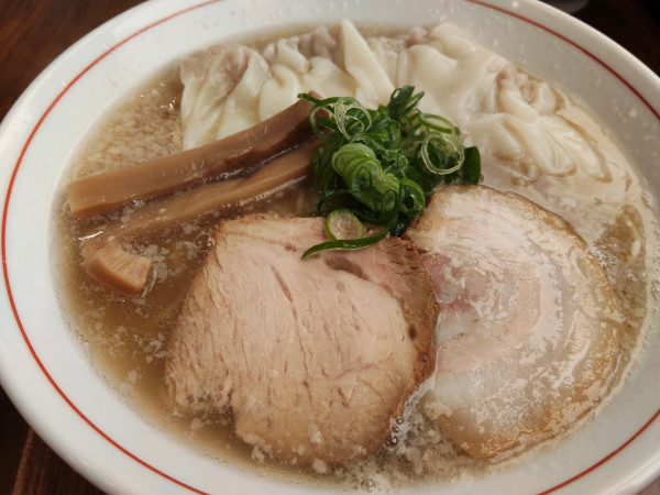 「塩ワンタン麺」@中華そば 翔々やの写真