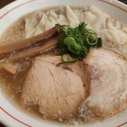 塩ワンタン麺