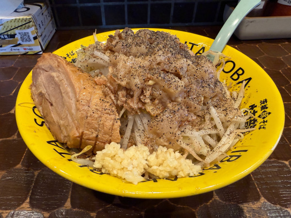 「小豚そば、汁なし変更、チーズ」@茨城豚そば 特龍 本店の写真