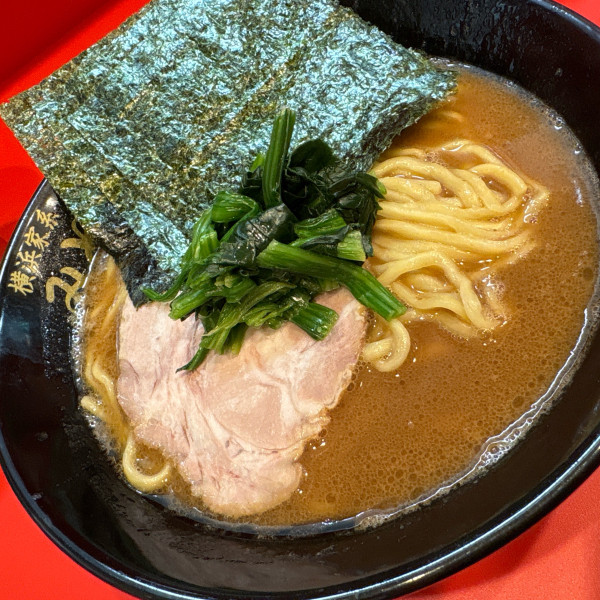「ラーメン」@横浜家系ラーメン みどりの写真