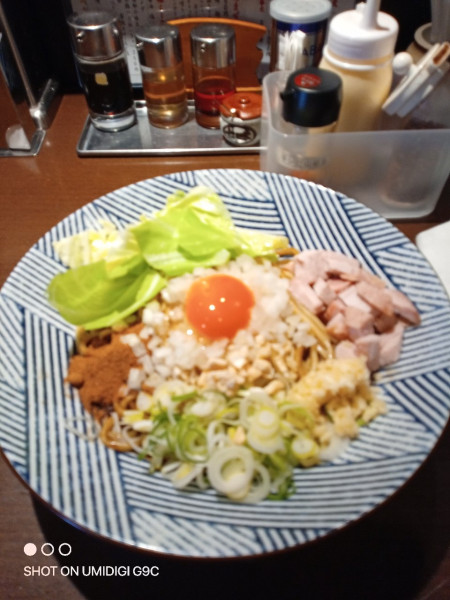 「黒どろまぜそば」@麺や 虎徹の写真