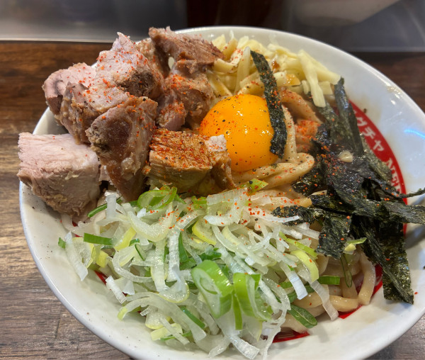 「まぜそば中　1050円」@ミゾグチヤ 東十条店の写真