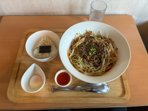 「黒ごま坦々混ぜそば（300g）温　1000円」@FREEATの写真