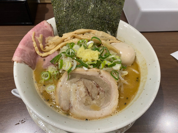「特製北海道味噌らぁめん（麺中盛）1,450円」@らぁめん 味鶏の写真