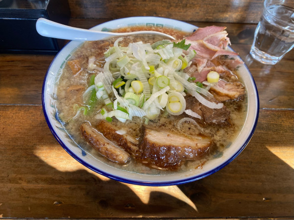 「背脂チャーシューメン（醤油）1,450円」@麺 島むらの写真